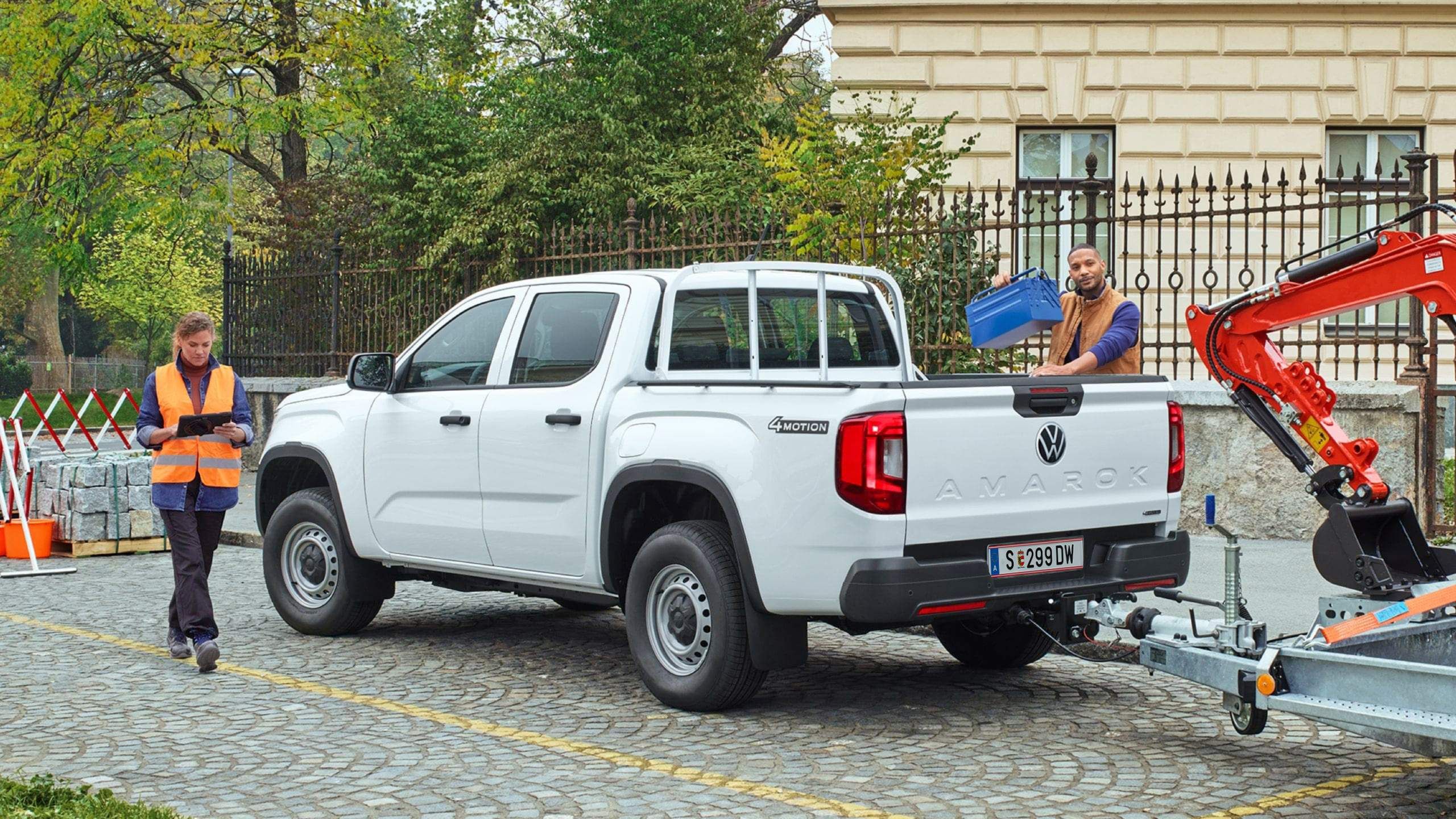 Ein VW Amarok steht auf Straße