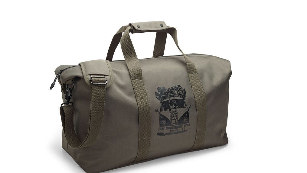 vw Heritage Reisetasche in dunklem Oliv mit T1 Bulli Motiv 