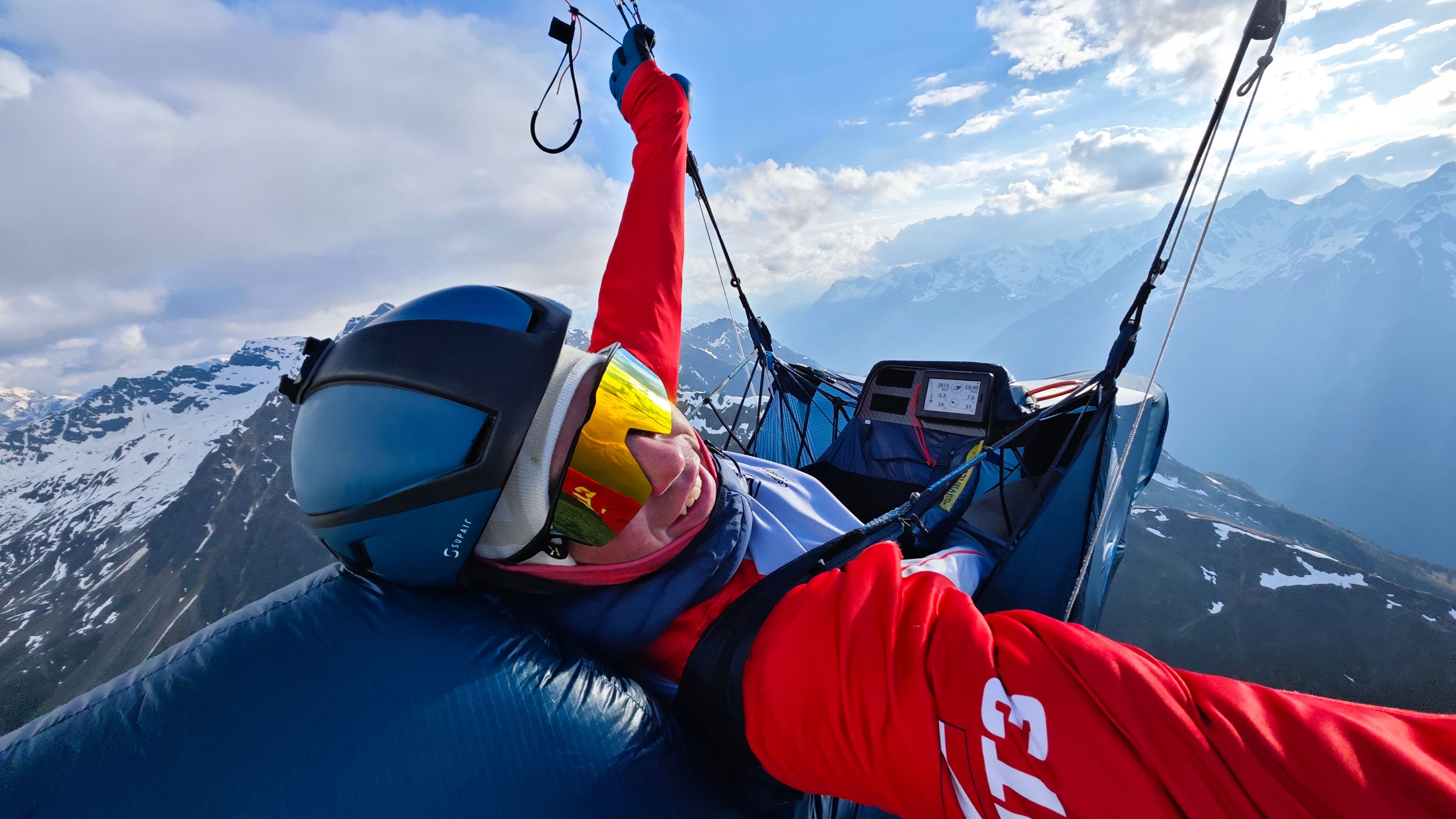 Selfie von Thomas Friedrich beim Paragleiten