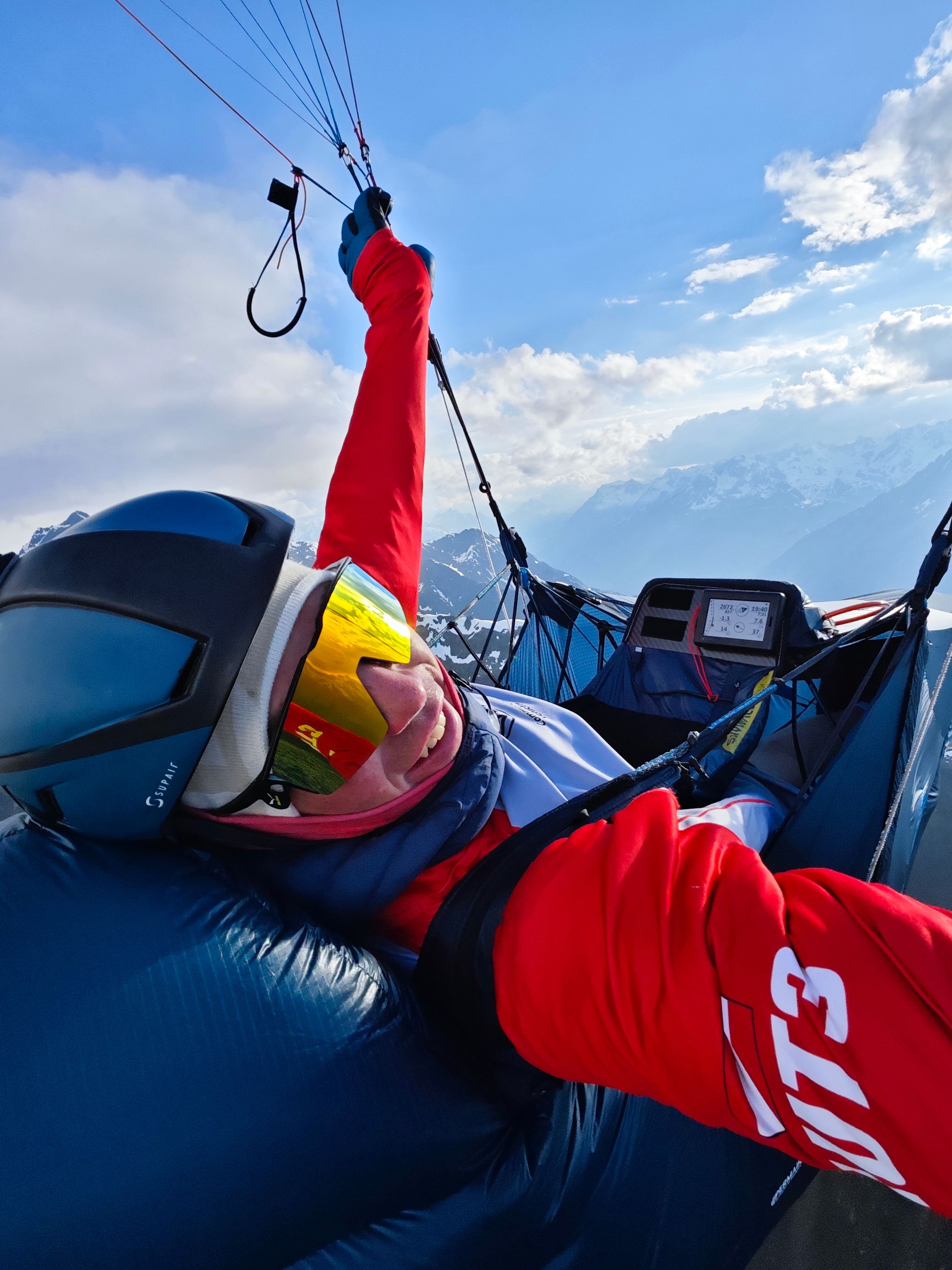 Selfie von Thomas Friedrich beim Paragleiten