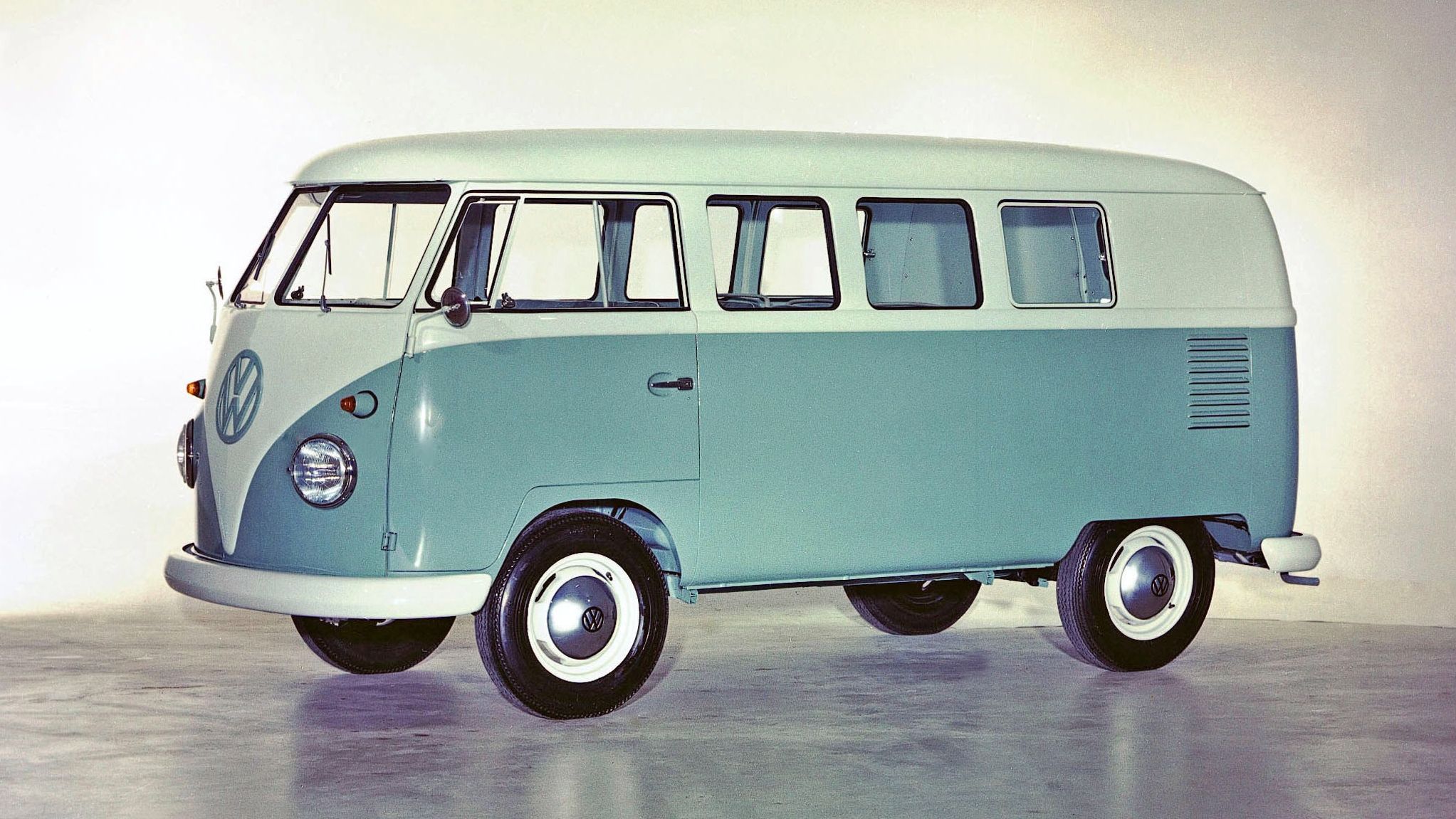 VW T1 Bulli Modelljahr 1962 mit Frontblinkern